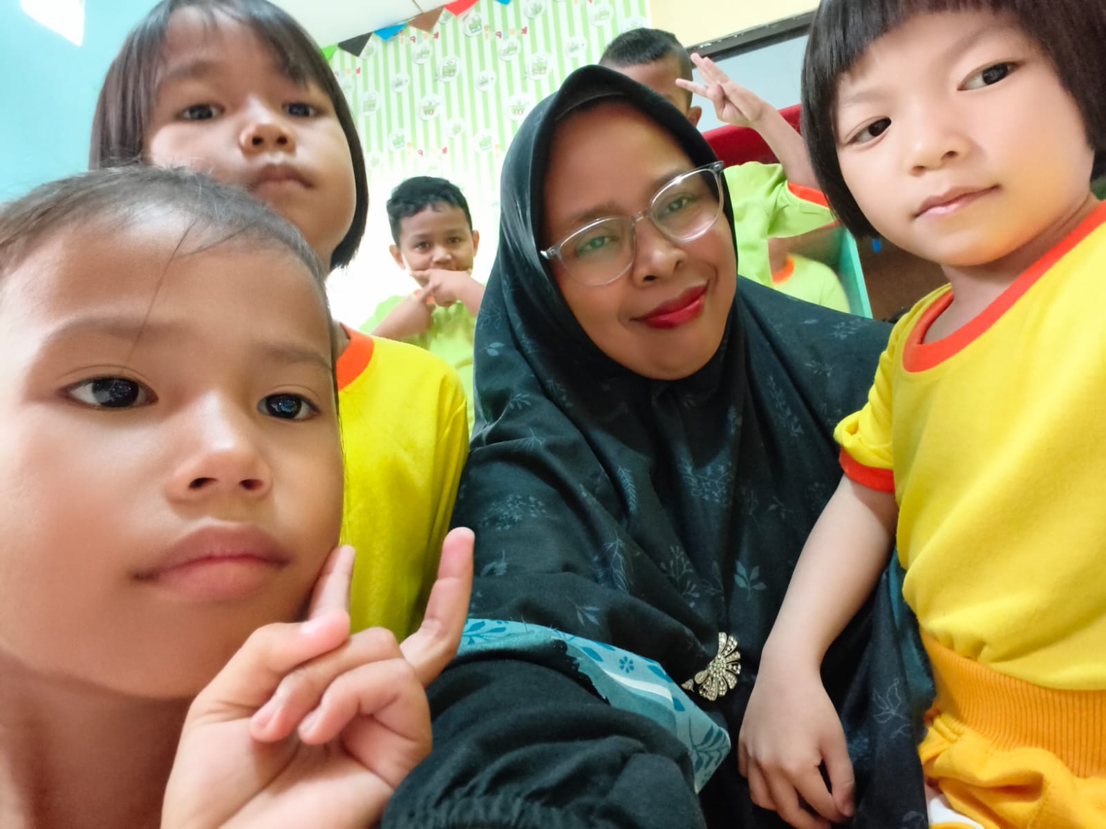 Wujudkan Layanan Inklusif, Penyuluh KUA Berikan Bimbingan Iqra’ bagi Siswa Muslim di TK Mercy